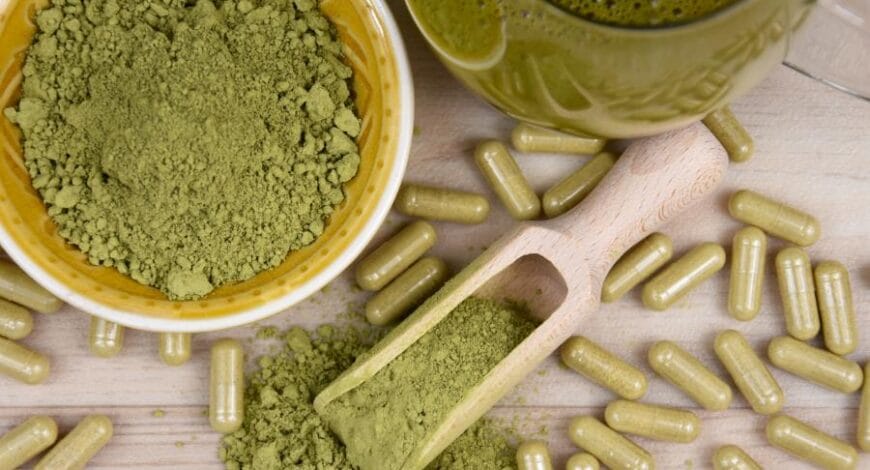 Kratom Mitragyna speciosa powder, capsule and drink